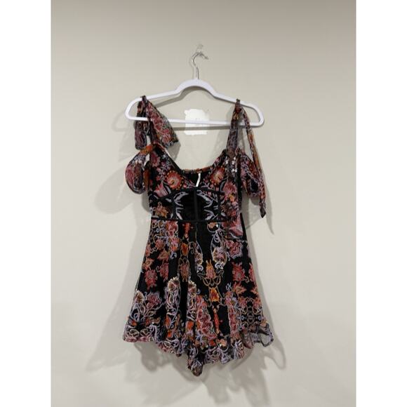 Free People Black Pink Floral Embroidered Marie Mini Romper Size Small 2321 - Picture 5 of 11